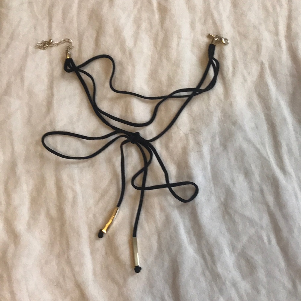 Tie chocker necklace